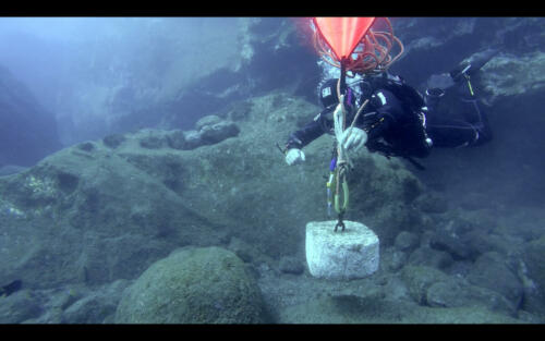 underwater - moving the concrete mooring